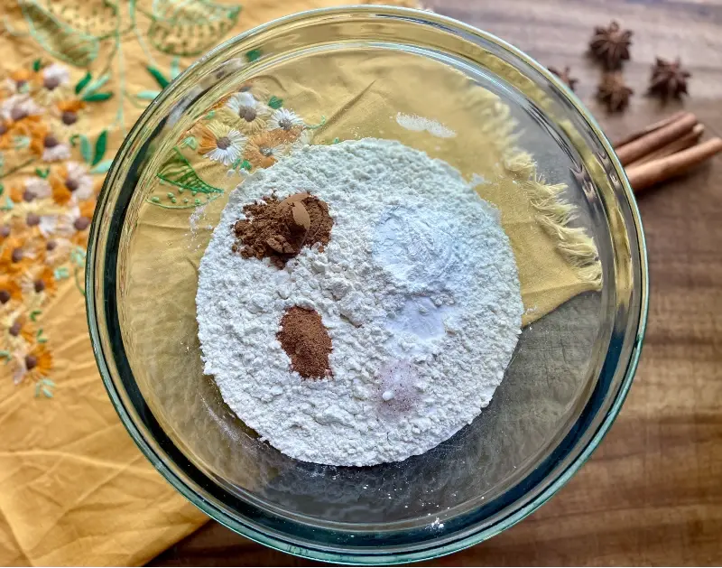 apple cider donut cake