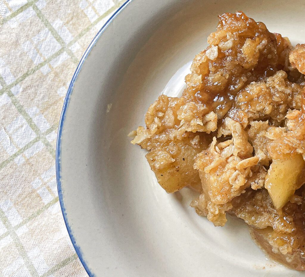 chai spiced apple crisp