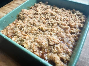 baked chai spiced apple crisp