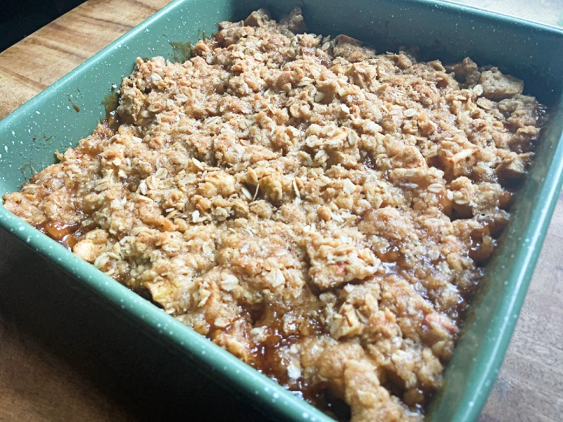 chai spiced apple crisp