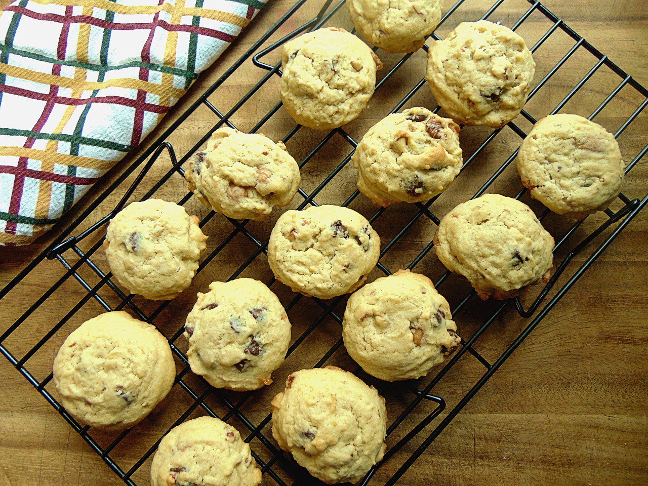 Pecan Chocolate Chip Cookies with Caramel