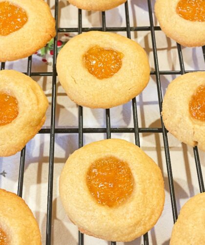 peach jam thumbprint cookies
