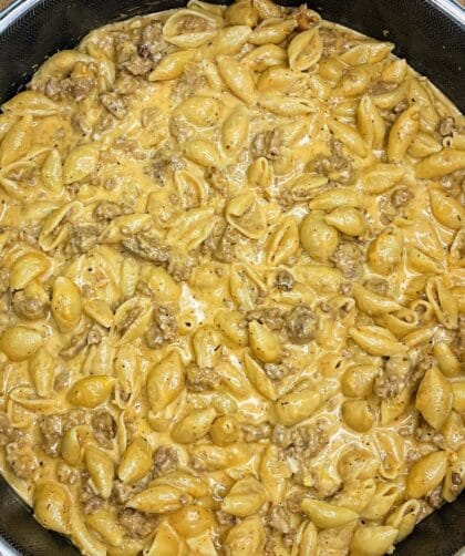 Creamy Beef and Cheddar One Pan Pasta